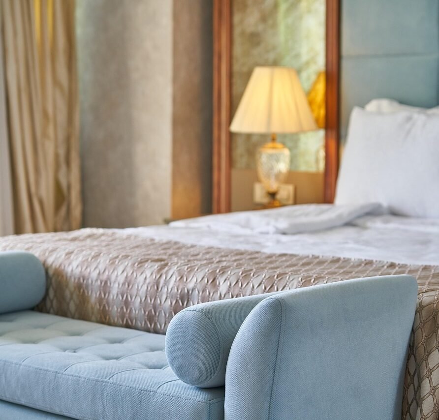 bed, hotel, luxurious, bedroom, hotel room, relax, vacation, hotel, hotel, hotel, hotel, hotel, bedroom, hotel room